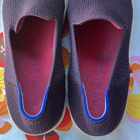 Rothy’s The Original Slip On Sneaker in Berry Lattice - Picture 3 of 9